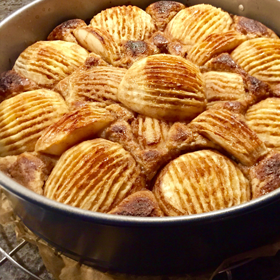 Saftiger Apfelschlupfkuchen