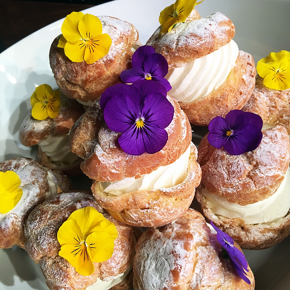 Gefüllte Windbeutel